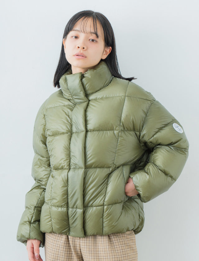SHORT PUFF JACKET | Women's Recycle Nylon Down JKT - Tavitalium SHORT PUFF JACKET | Women's Recycle Nylon Down JKT - Tavitalium